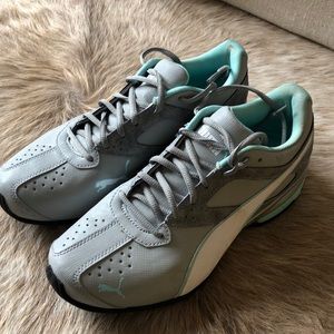 Puma Soft Foam Tennis Shoe size 9